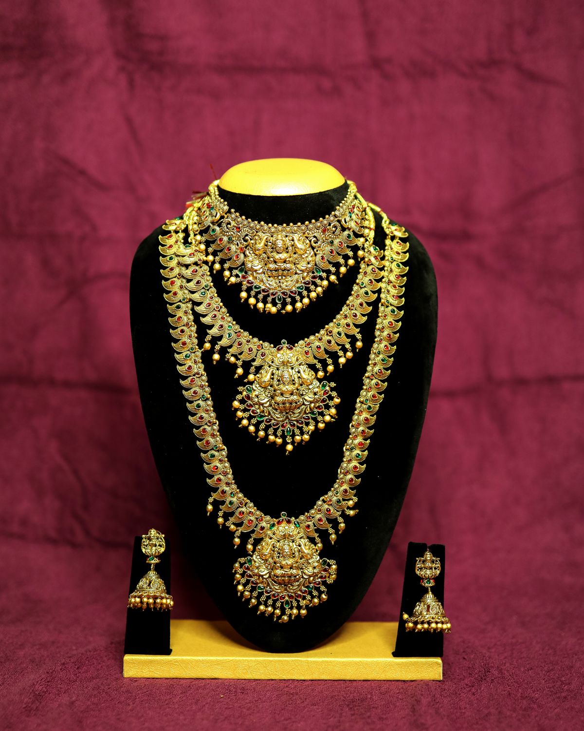 Diamond & Gold Necklaces